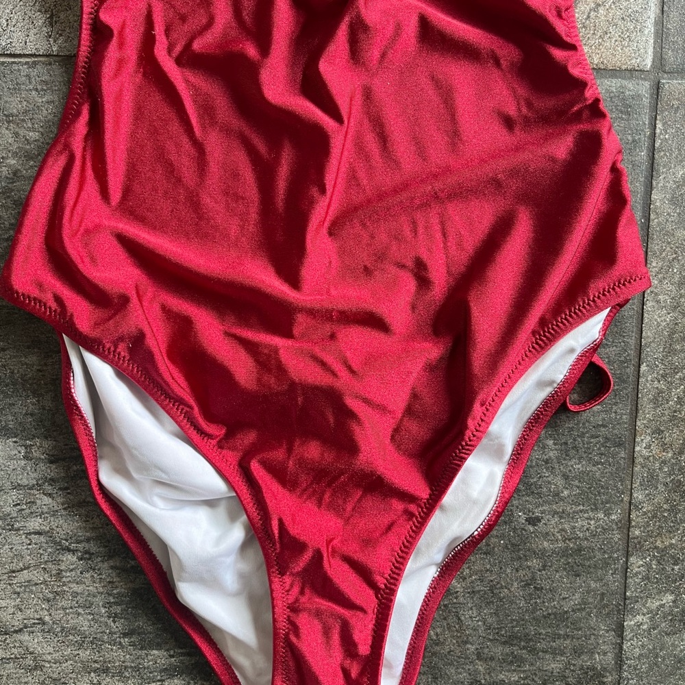 New with Tags Red Cupshe One Piece Swimsuit - Picture 3 of 8